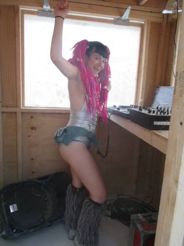 1174633_210528592449425_1740809701_n